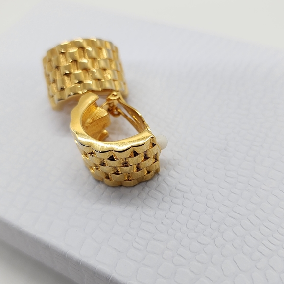 Givenchy Large Gold Clip On Earrings - Picture 10 of 16